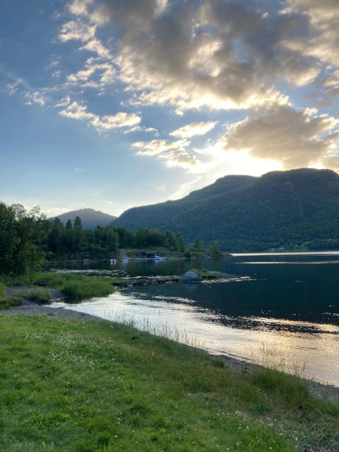 Havn I Etne With Fjordview Etnesjoen Exterior foto